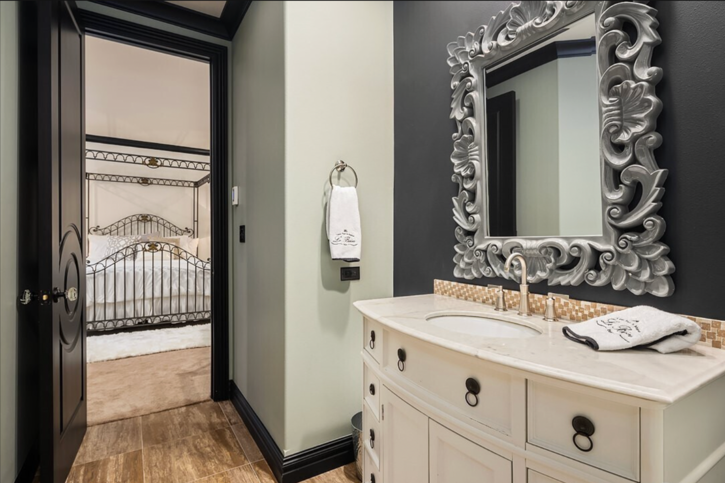 Bath sink